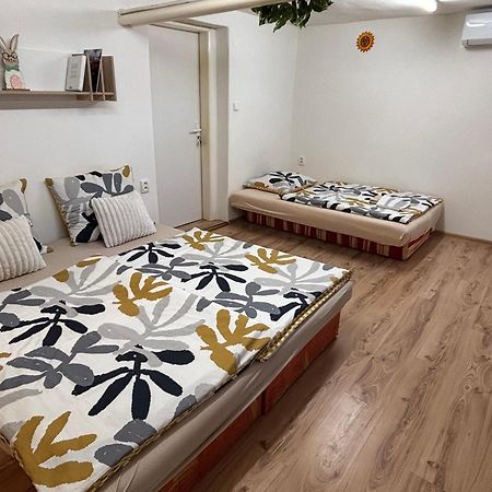 Apartmanovy Dom Grand Štúrovo Εξωτερικό φωτογραφία