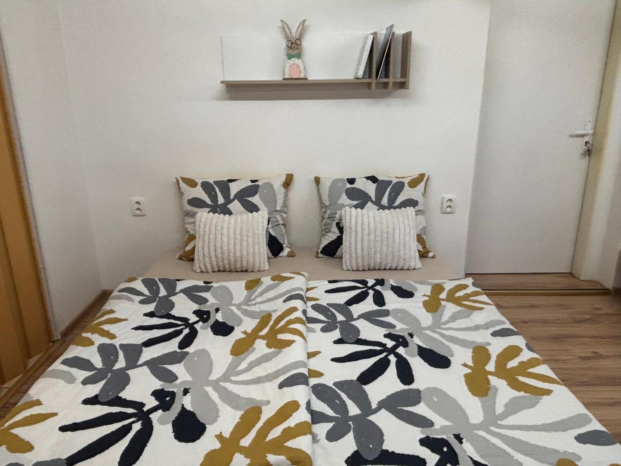 Apartmanovy Dom Grand Štúrovo Εξωτερικό φωτογραφία