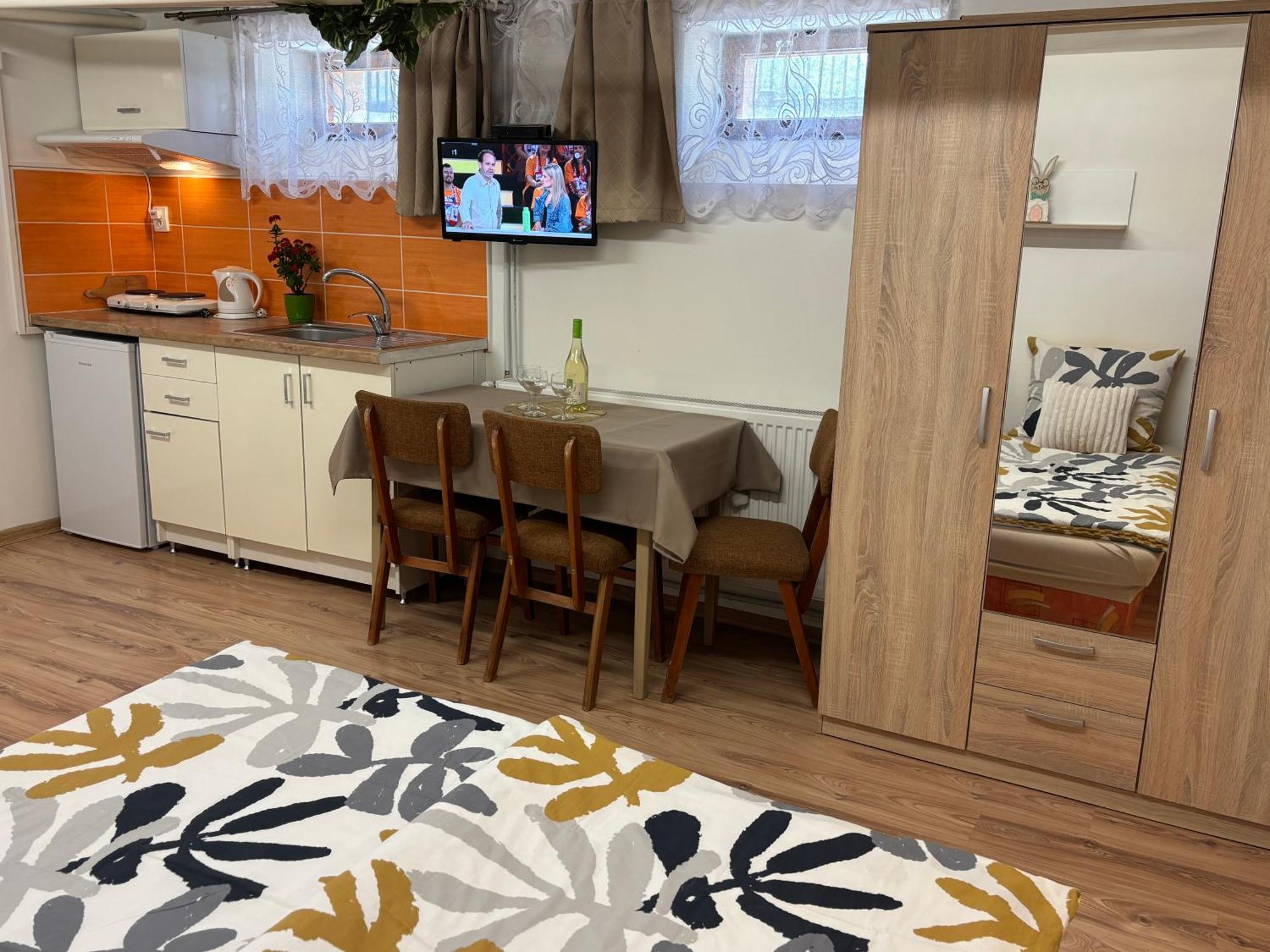 Apartmanovy Dom Grand Štúrovo Εξωτερικό φωτογραφία