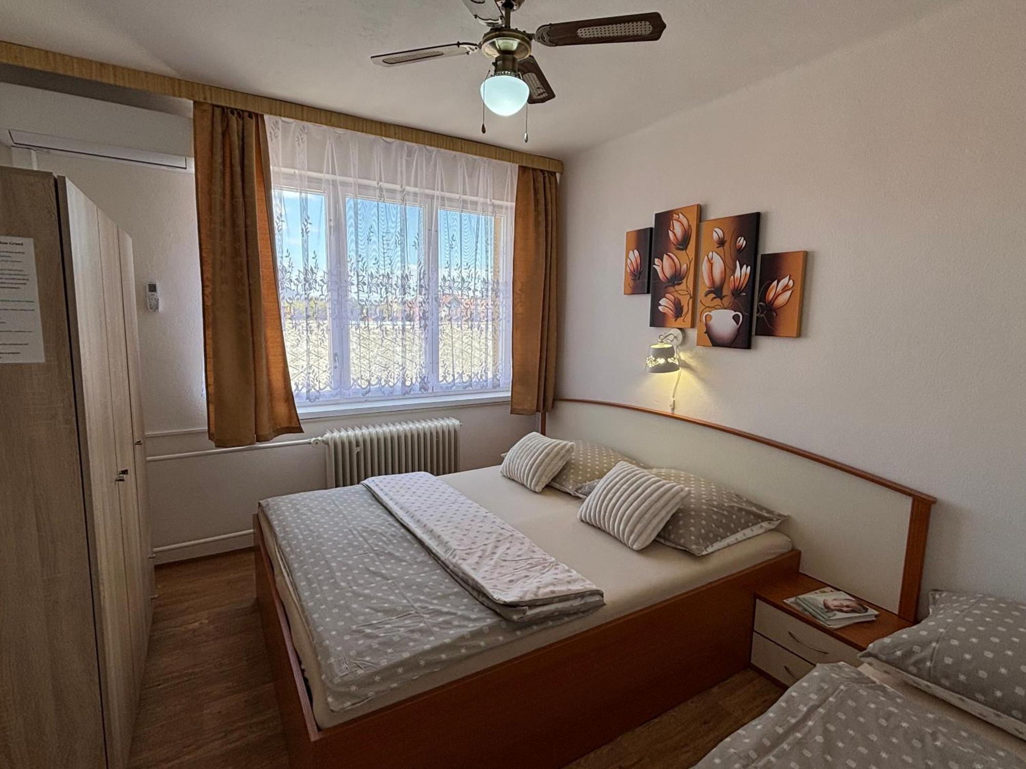 Apartmanovy Dom Grand Štúrovo Εξωτερικό φωτογραφία