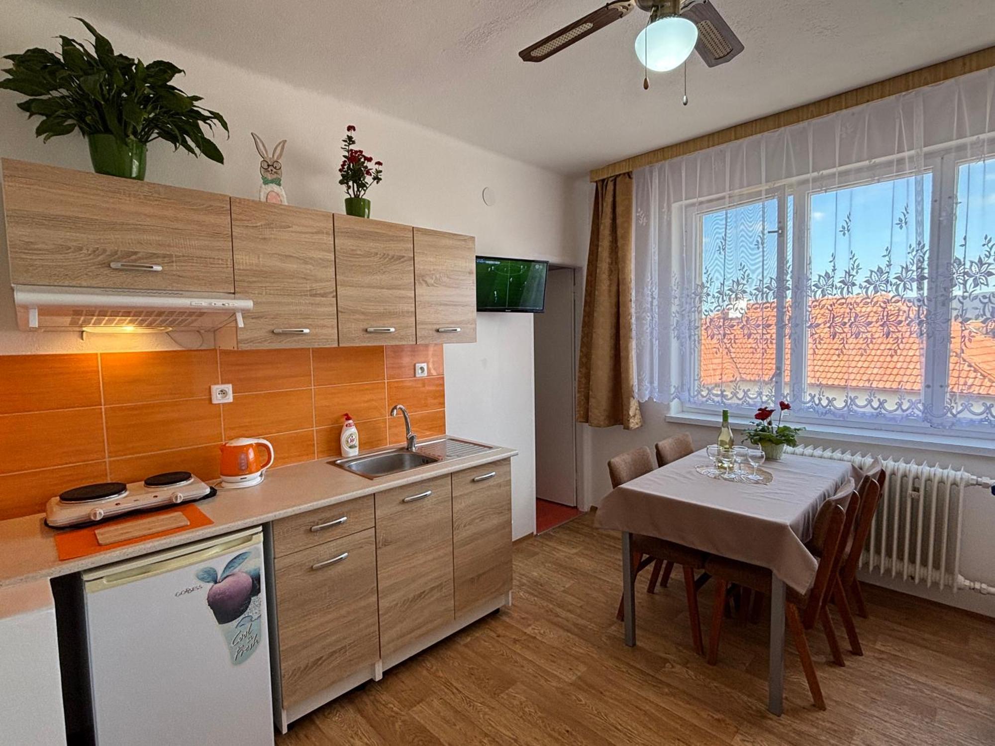 Apartmanovy Dom Grand Štúrovo Εξωτερικό φωτογραφία