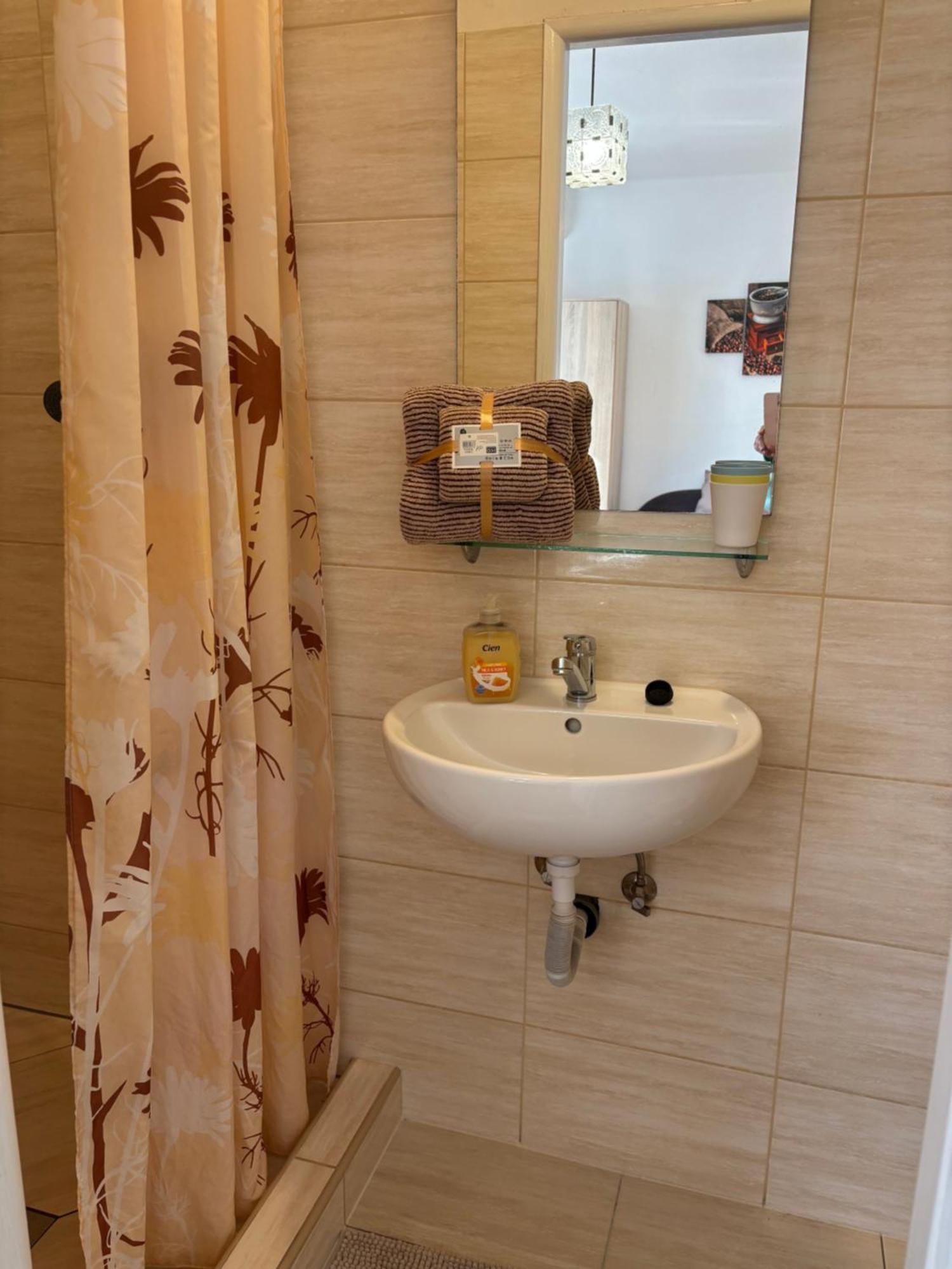 Apartmanovy Dom Grand Štúrovo Εξωτερικό φωτογραφία
