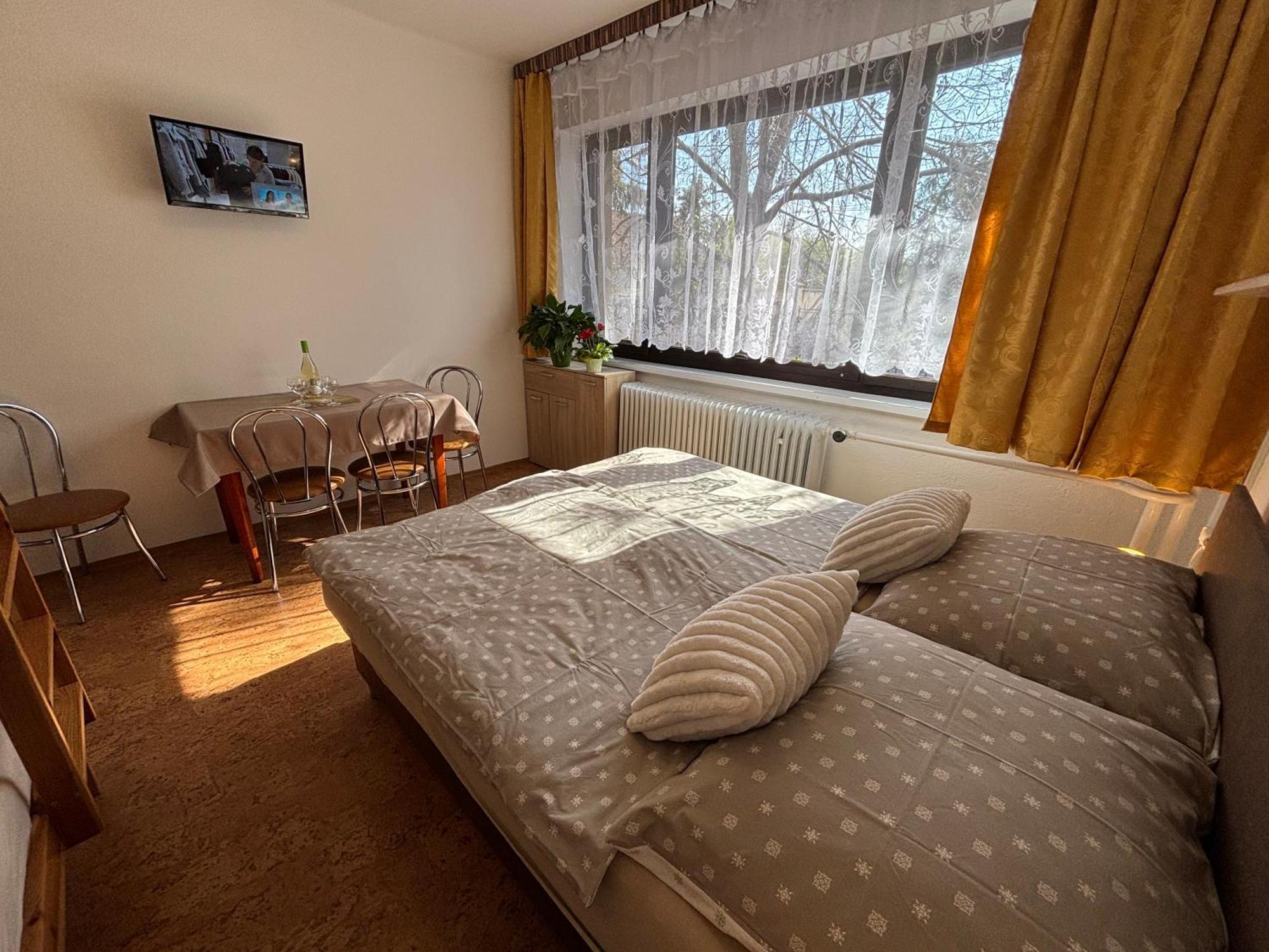 Apartmanovy Dom Grand Štúrovo Εξωτερικό φωτογραφία
